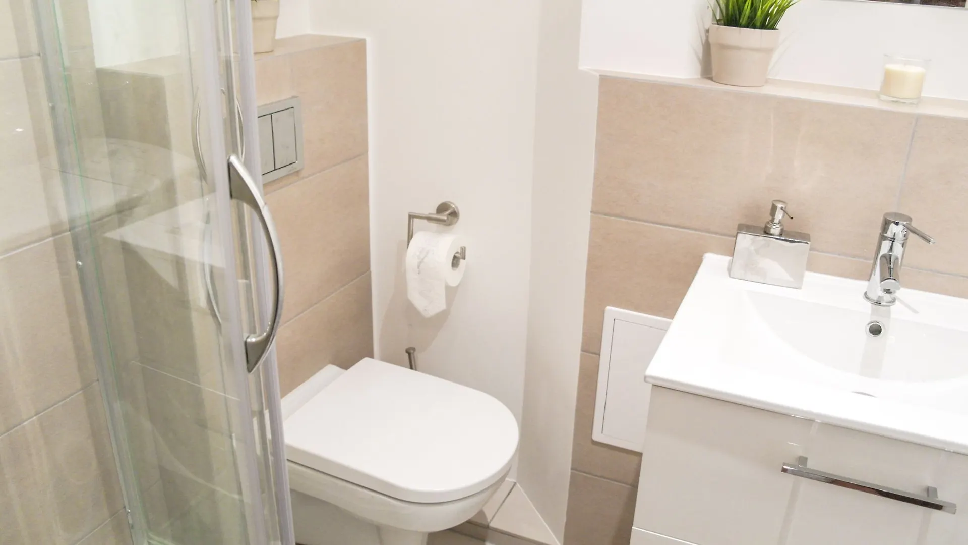 Apartment Shortstaypoland Marszalkowska B40 Warsaw
